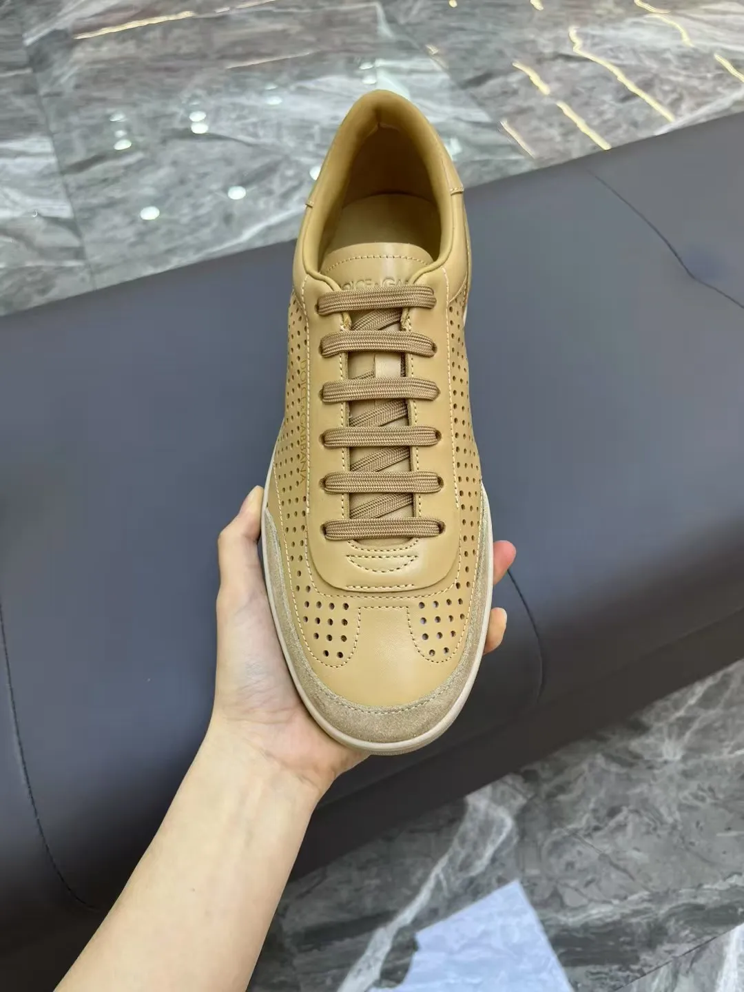 Men's Men's Shoes 💰400 [New Style] 🐝🐝DG—Dolce&G men's calfskin sneakers Portofino Yacht shoes, simple and versatile design, unique saddle leather soles. The Dolce &G logo rear wing is the icing on the cake. Imported cowhide + rubber outsole Size: 39-44 (customized at 38.45)